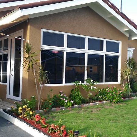 Relax Villa Ocho Rios Exterior photo